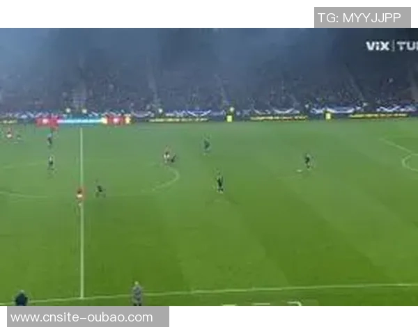 欧洲世预赛精彩瞬间回顾小麦倒钩与麦克连恩中圈吊射争夺最佳进球