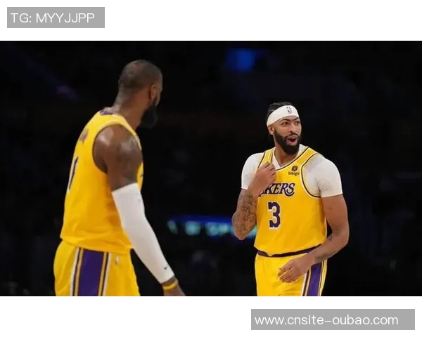 帕金斯直言湖人球员各自为战群聊缺失让团队氛围堪忧 帕金斯直言湖人球员各自为战群聊缺失让团队氛围堪忧